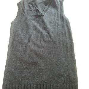 Black Sleeveless V-Neck Sweater